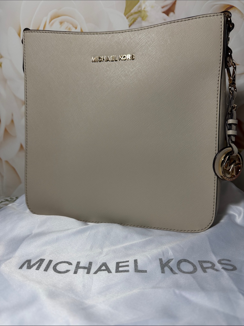 Michael Kors Neutral Cream Saffiano Shoulder Bag